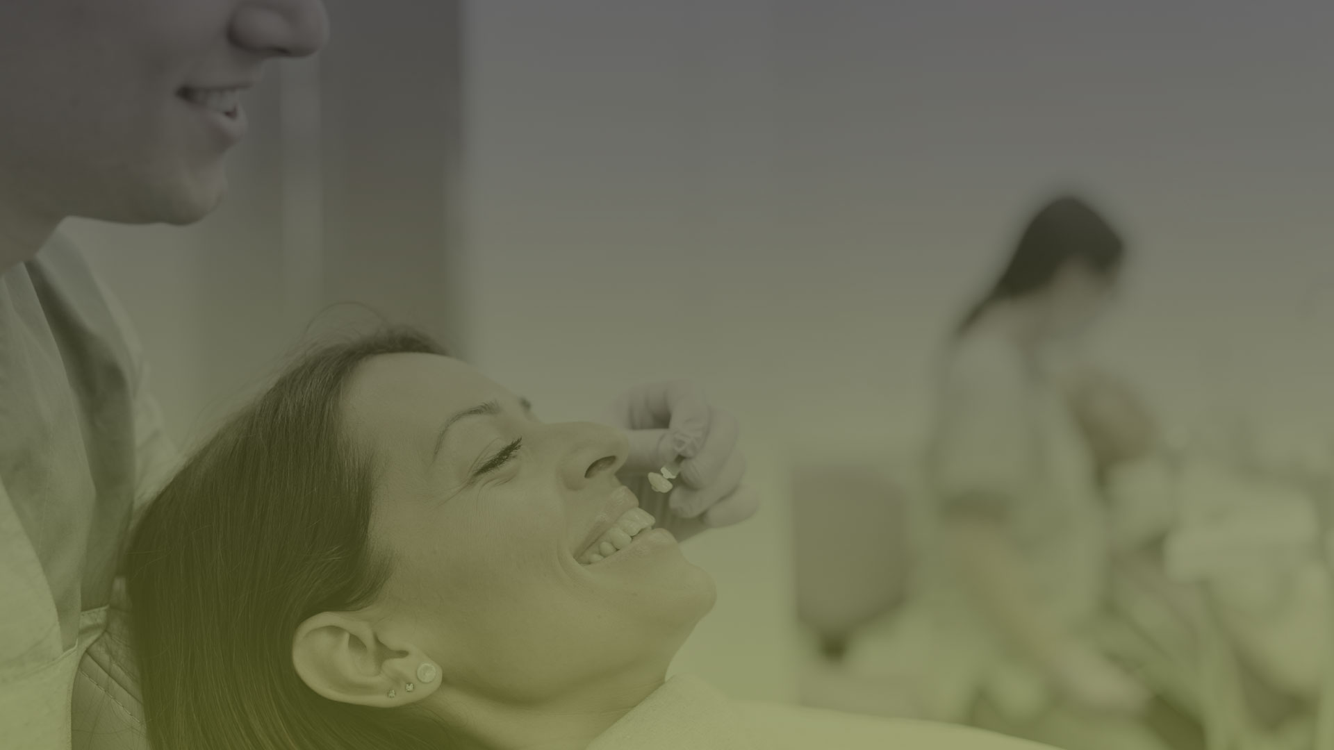 Porcelain veneers in Toronto